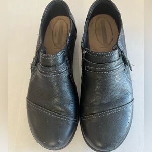 Clarks Cheyn Madi women's black leather slip-on shoes 7.5